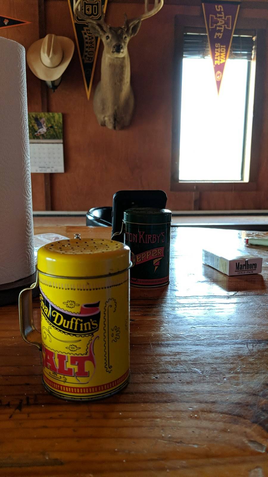 Hickry House | restaurant | 1505 Memorial Dr, Marietta, OK 73448, USA | 5802763269 OR +1 580-276-3269