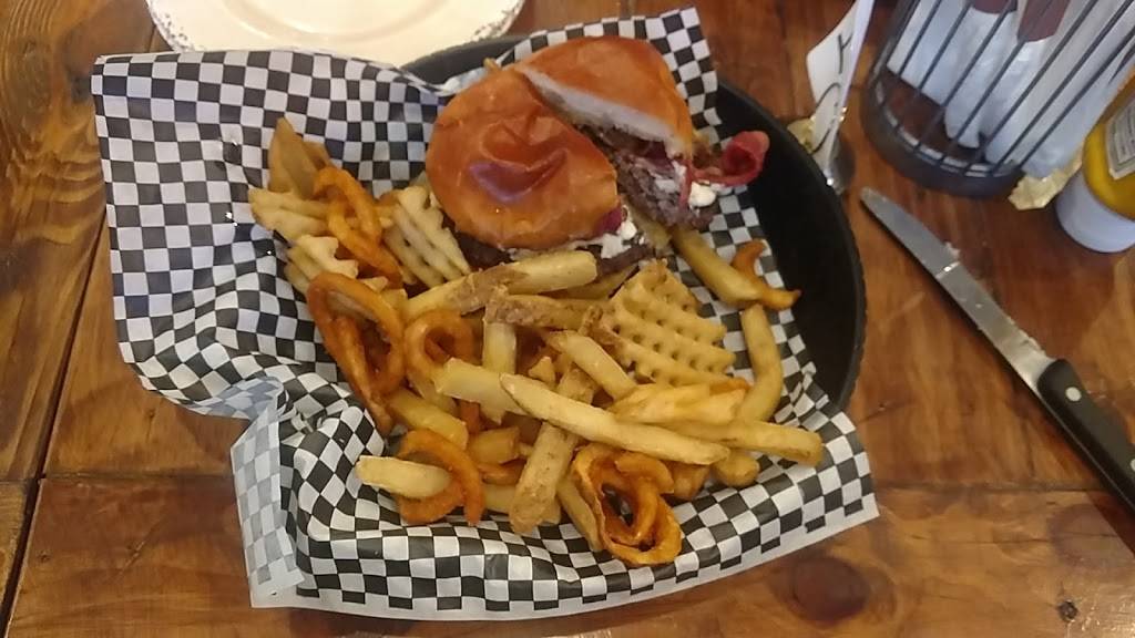 Arthur’s Bistro on the Green | restaurant | 1911 Golf Club Dr, Burlington, KY 41005, USA | 8595342668 OR +1 859-534-2668