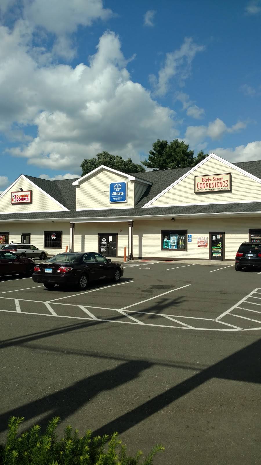 Dunkin | cafe | 295 Blake St, New Haven, CT 06515, USA | 2036916072 OR +1 203-691-6072