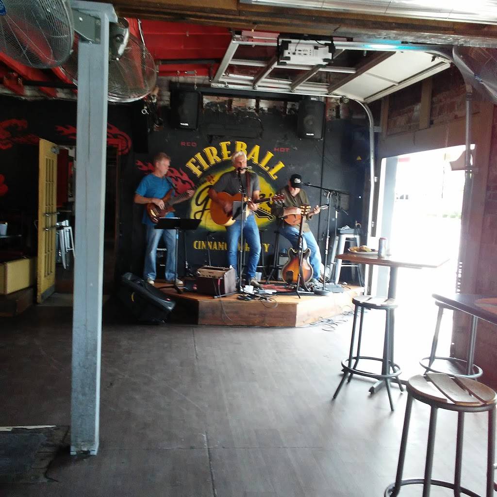 Gerstles Place | restaurant | 3801 Frankfort Ave, Louisville, KY 40207, USA | 5027428616 OR +1 502-742-8616