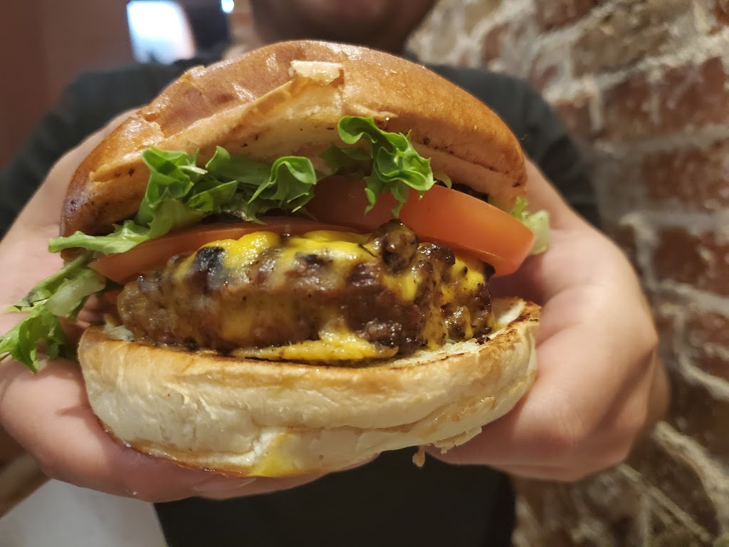 Lake Bottom Brewery & Distillery | restaurant | 105 E Main St, Visalia, CA 93291, USA | 5597542757 OR +1 559-754-2757