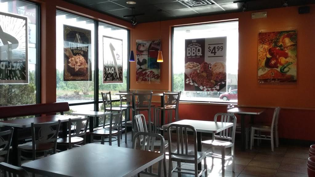 Taco Bell | meal takeaway | 1020 Indian Dr, Eastman, GA 31023, USA | 4783746276 OR +1 478-374-6276