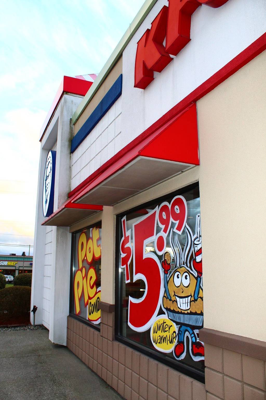 KFC | restaurant | 19619 US-2, Monroe, WA 98272, USA | 3608059340 OR +1 360-805-9340