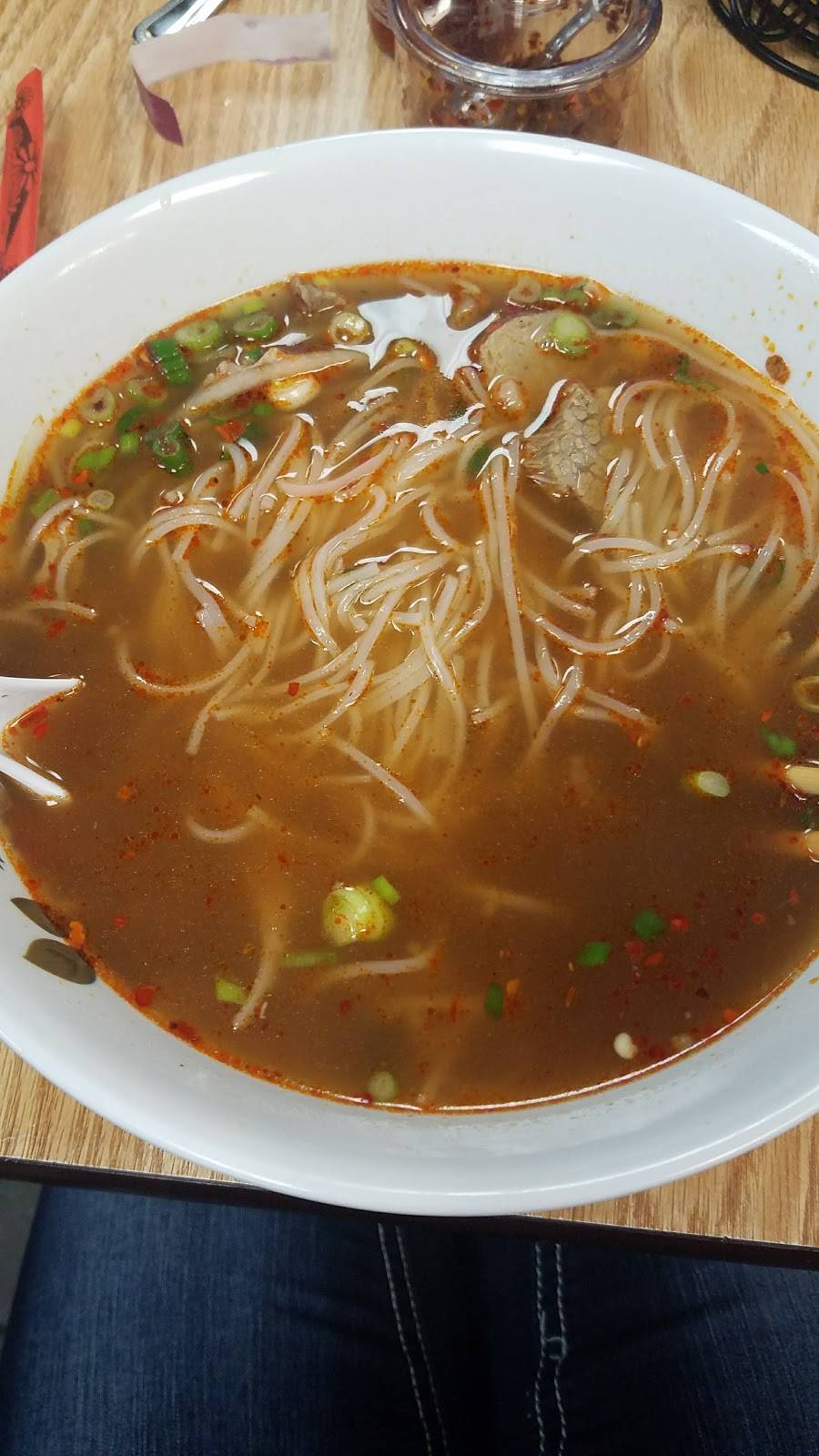 Hot Pepper Thai Restaurant of Waterford | restaurant | 4212 Pontiac Lake Rd, Waterford Twp, MI 48328, USA | 2486180270 OR +1 248-618-0270