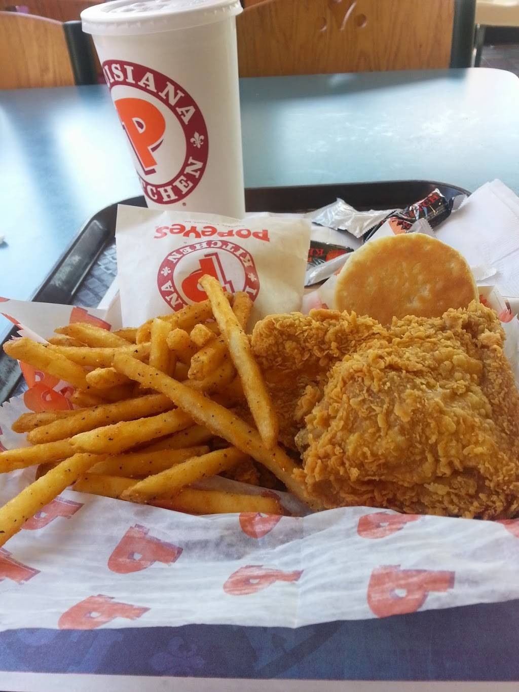Popeyes Louisiana Kitchen | restaurant | 1046 Hamburg Turnpike, Wayne, NJ 07470, USA | 9736338100 OR +1 973-633-8100