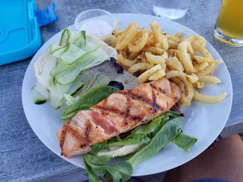 Dockside Restaurant | restaurant | 1308 Airlie Rd, Wilmington, NC 28403, USA | 9102562752 OR +1 910-256-2752