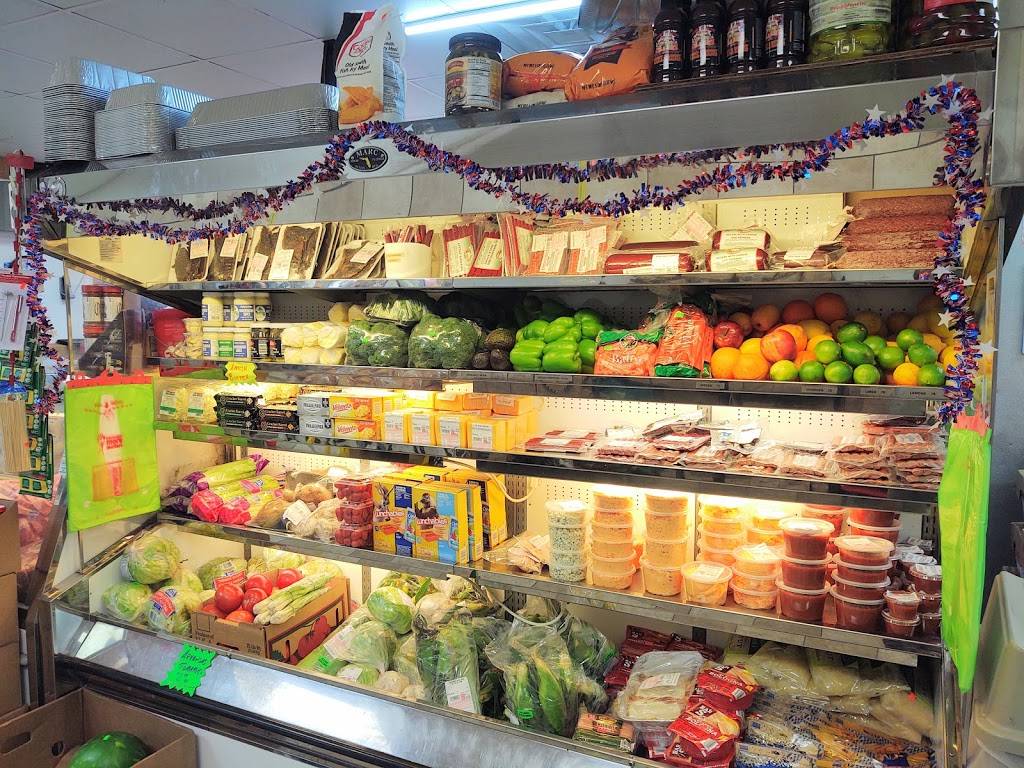 Kellys Butcher Shop & Deli | restaurant | 804 S Main St, Troy, IL 62294, USA | 6186676268 OR +1 618-667-6268