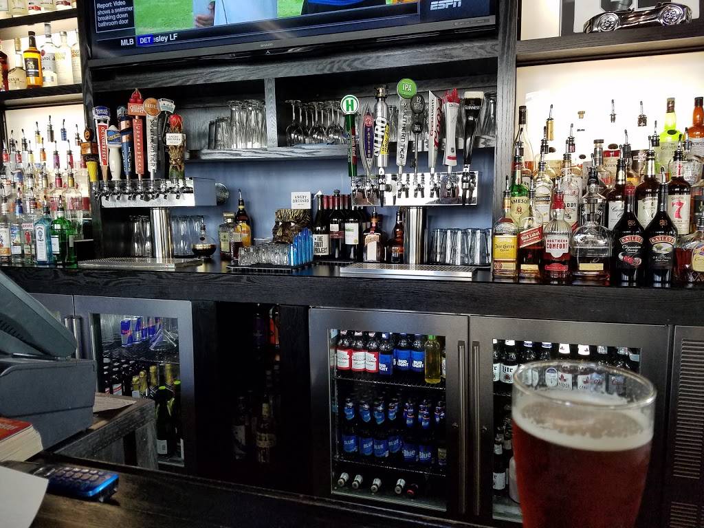 Blue Bull Tavern | restaurant | 1300 Sweet Home Rd, Amherst, NY 14228, USA | 7166883544 OR +1 716-688-3544