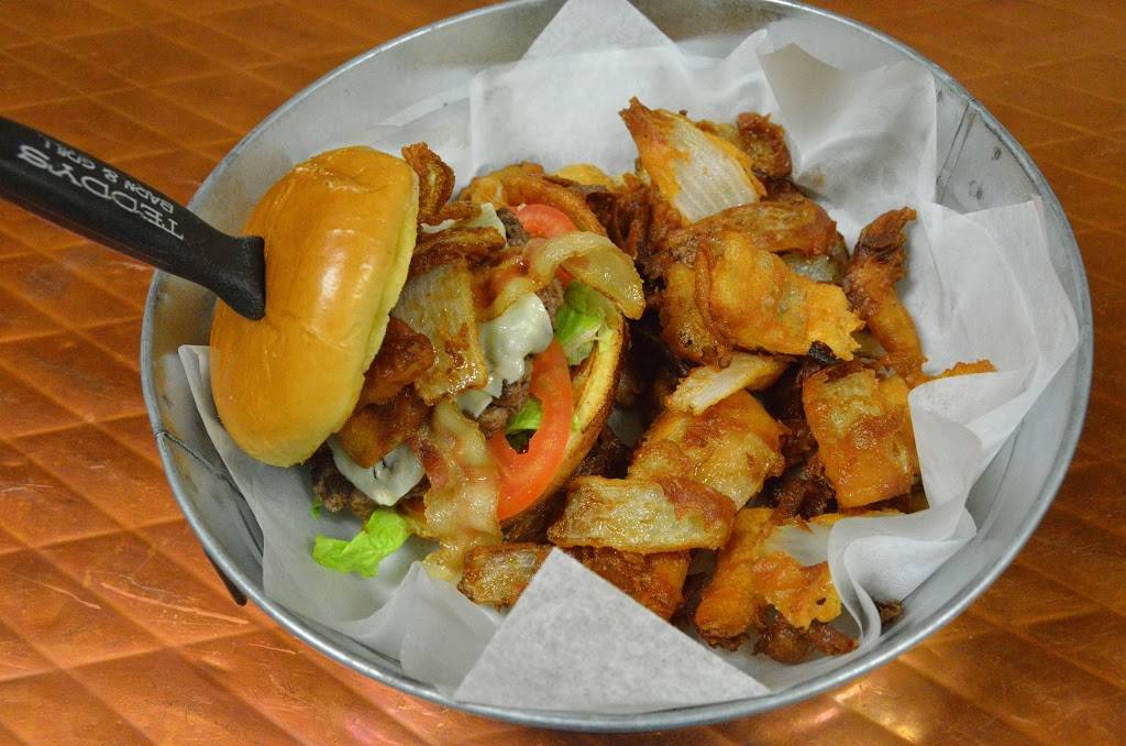 Teddys Barn & Grill | restaurant | 14575 E23 County Home Rd, Anamosa, IA 52205, USA | 3194623040 OR +1 319-462-3040