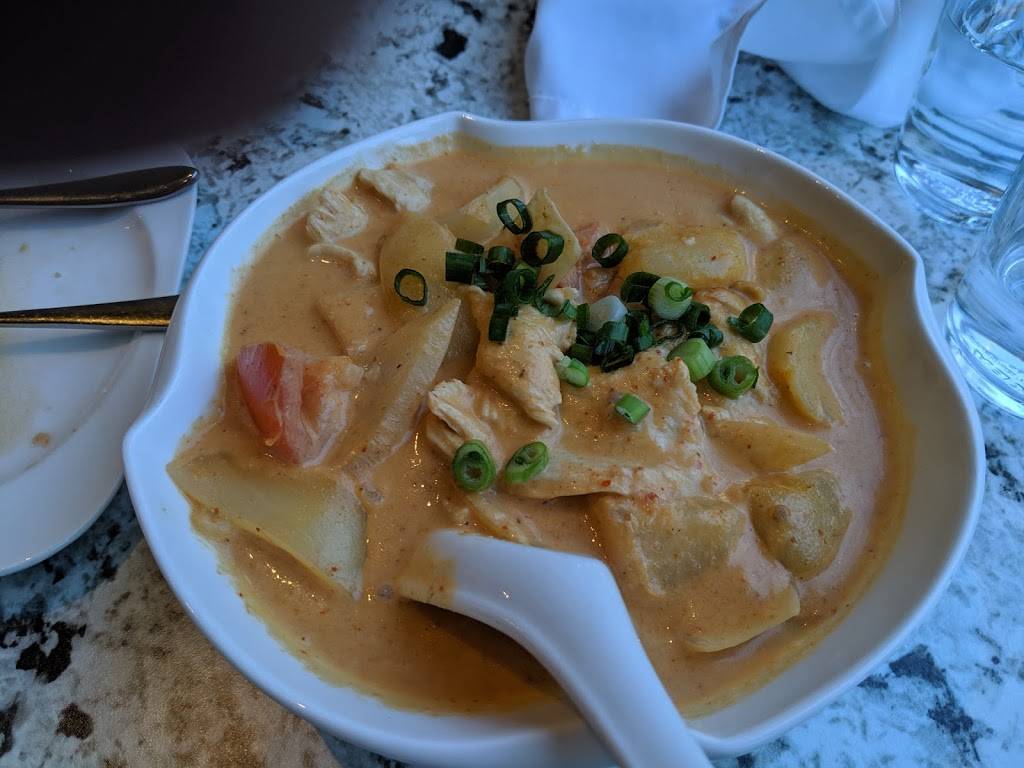 Nimman Thai Cuisine Eglinton west | restaurant | 1060 Eglinton Ave W, Toronto, ON M6C 2C5, Canada | 4167891060 OR +1 416-789-1060