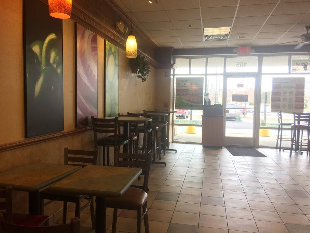 Subway Restaurants | restaurant | 1763 Freedom Dr, Naperville, IL 60540, USA | 6305779104 OR +1 630-577-9104