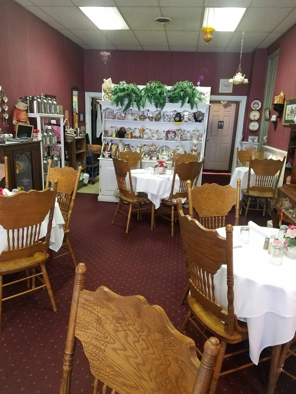 Top Hat Special-Teas Inc | restaurant | 234 W Evans St, Florence, SC 29501, USA | 8436298326 OR +1 843-629-8326