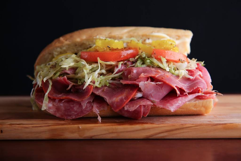 Revolution Golf and Grille | restaurant | 1430 High St suite 706, Williamsburg, VA 23185, USA | 7576454711 OR +1 757-645-4711