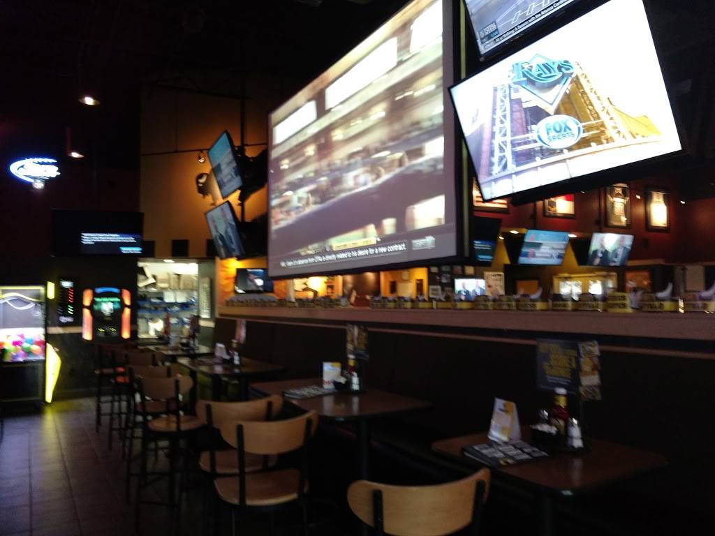 Buffalo Wild Wings | restaurant | 479 River Hwy, Mooresville, NC 28117, USA | 7047991458 OR +1 704-799-1458