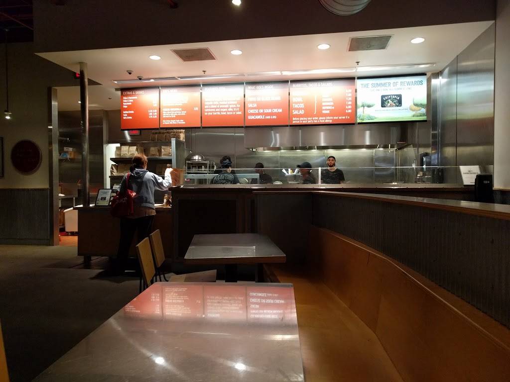 Chipotle Mexican Grill | restaurant | 1924 Beacon St, Brighton, MA 02135, USA | 6172320788 OR +1 617-232-0788