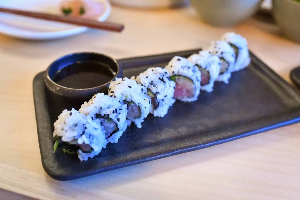 Neighborhood Sushi | restaurant | 1716 S Congress Ave, Austin, TX 78704, USA | 5125801390 OR +1 512-580-1390