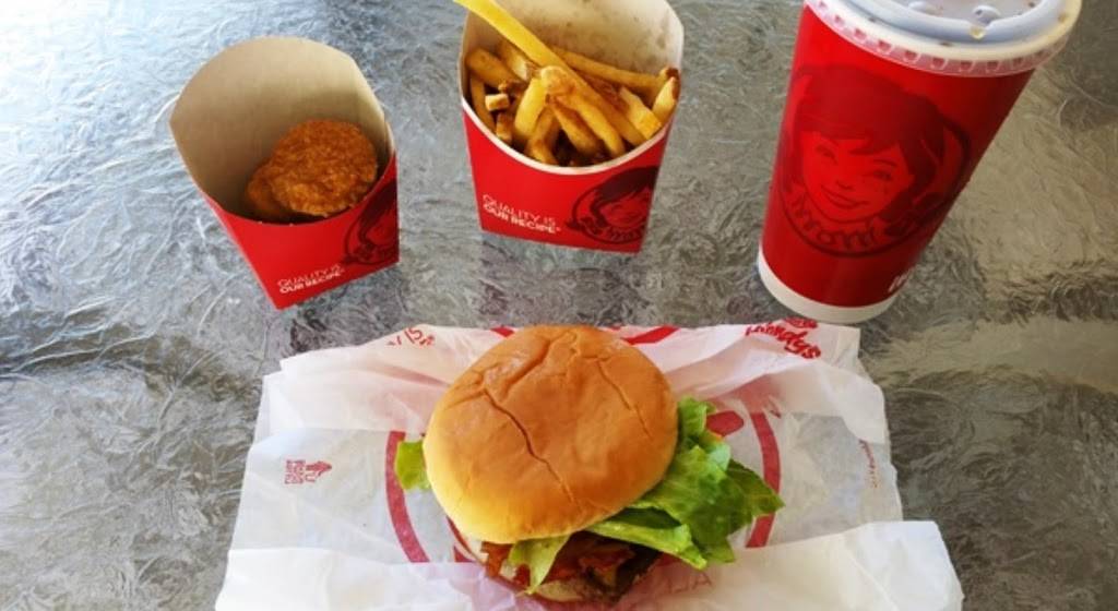 Wendys | restaurant | 1001 Redwood St, Vallejo, CA 94590, USA | 7076432270 OR +1 707-643-2270