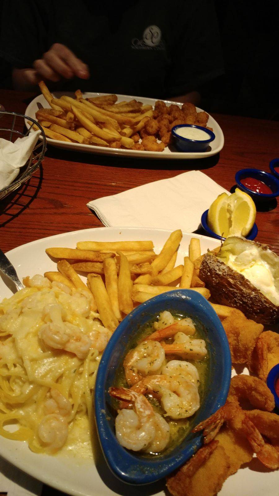 Red Lobster | restaurant | 300 Eastdale Cir, Montgomery, AL 36117, USA | 3342770780 OR +1 334-277-0780
