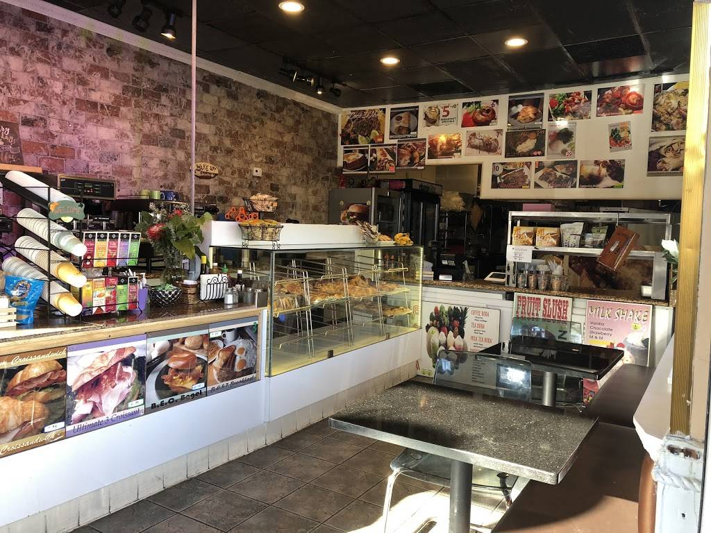 Coco D’s | restaurant | 7161 Lindley Ave suite # 100, Reseda, CA 91335, USA | 8188261531 OR +1 818-826-1531