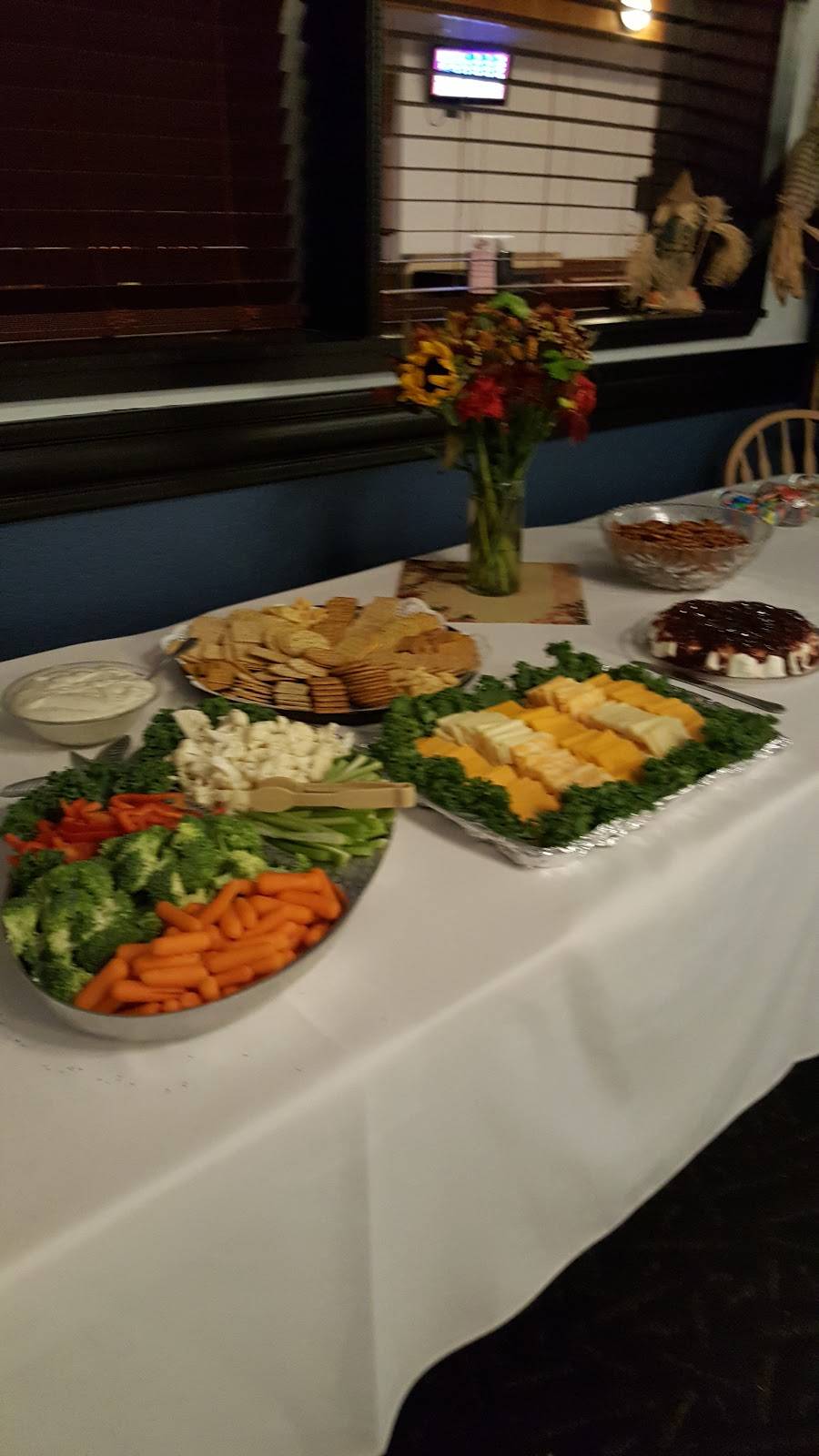 Ole Tyme Broadway | restaurant | 1602 Broadway St, Bay City, MI 48708, USA | 9898921144 OR +1 989-892-1144