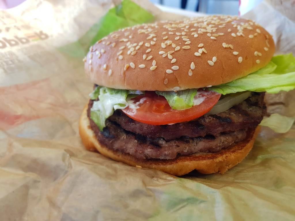 Burger King | restaurant | 527 W Hunt Club Rd, Nepean, ON K2G 5W5, Canada | 6137275840 OR +1 613-727-5840