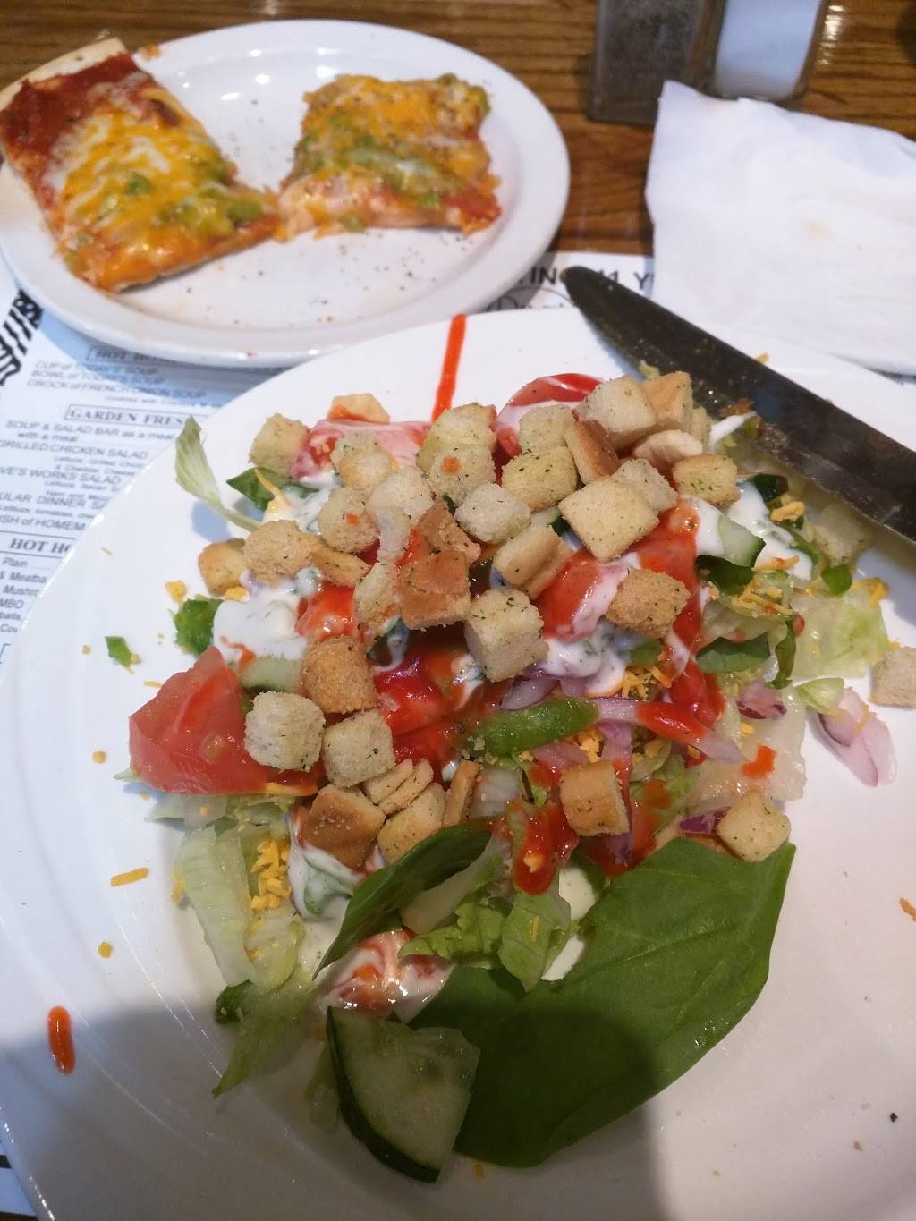 Daves All American Pizza and Eatery | restaurant | 1247 W Main St, Danville, IN 46122, USA | 3177456942 OR +1 317-745-6942