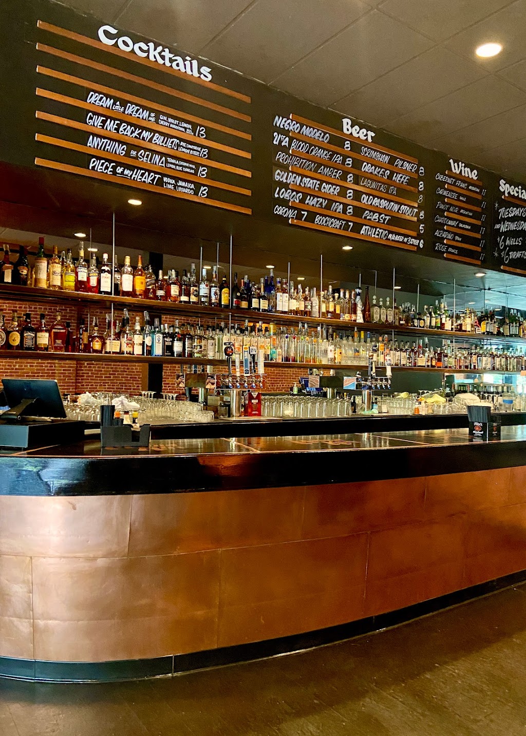 Mama Kin | restaurant | 374 S 1st St, San Jose, CA 95113, USA | 4086649303 OR +1 408-664-9303