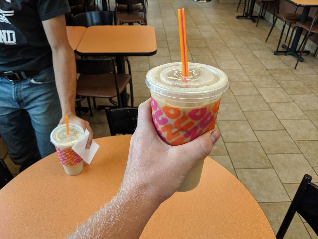 Dunkin | bakery | 1171 S Wisconsin Dells Pkwy S, Lake Delton, WI 53940, USA | 6082541111 OR +1 608-254-1111