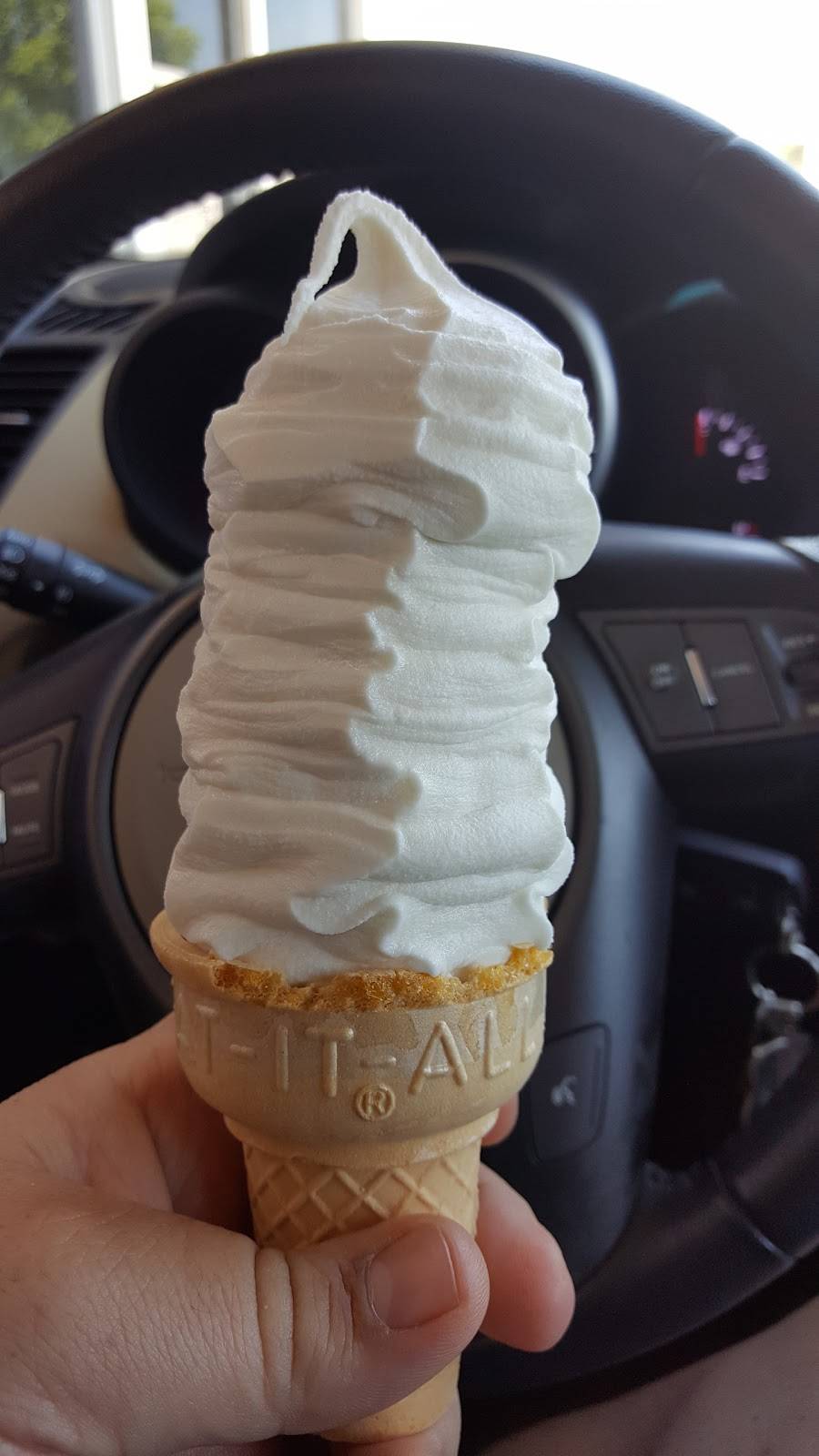 The Pizza Shop and Sisters Ice Cream | restaurant | 207 S Locust St, Morristown, IN 46161, USA | 7657636473 OR +1 765-763-6473