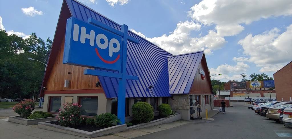 IHOP | restaurant | 542 Bloomfield Ave, Bloomfield, NJ 07003, USA | 9737439177 OR +1 973-743-9177