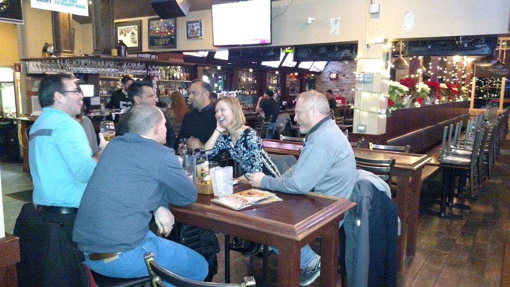 Austins Saloon & Eatery | restaurant | 481 Peterson Rd, Libertyville, IL 60048, USA | 8475491972 OR +1 847-549-1972