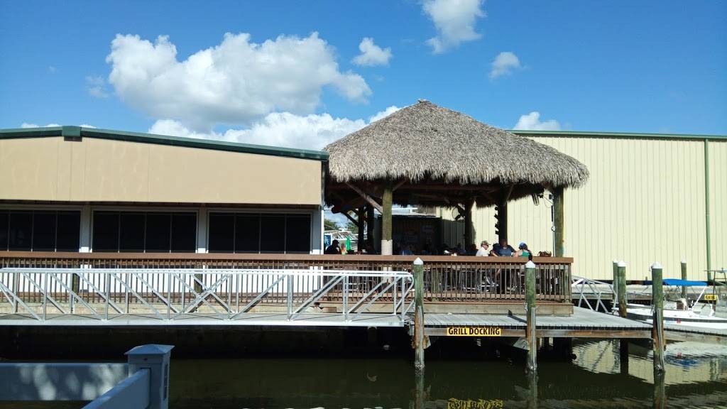 Smokin Jerrys Tiki Hut | restaurant | 15001 Gasparilla Rd, Placida, FL 33946, USA | 9416970724 OR +1 941-697-0724