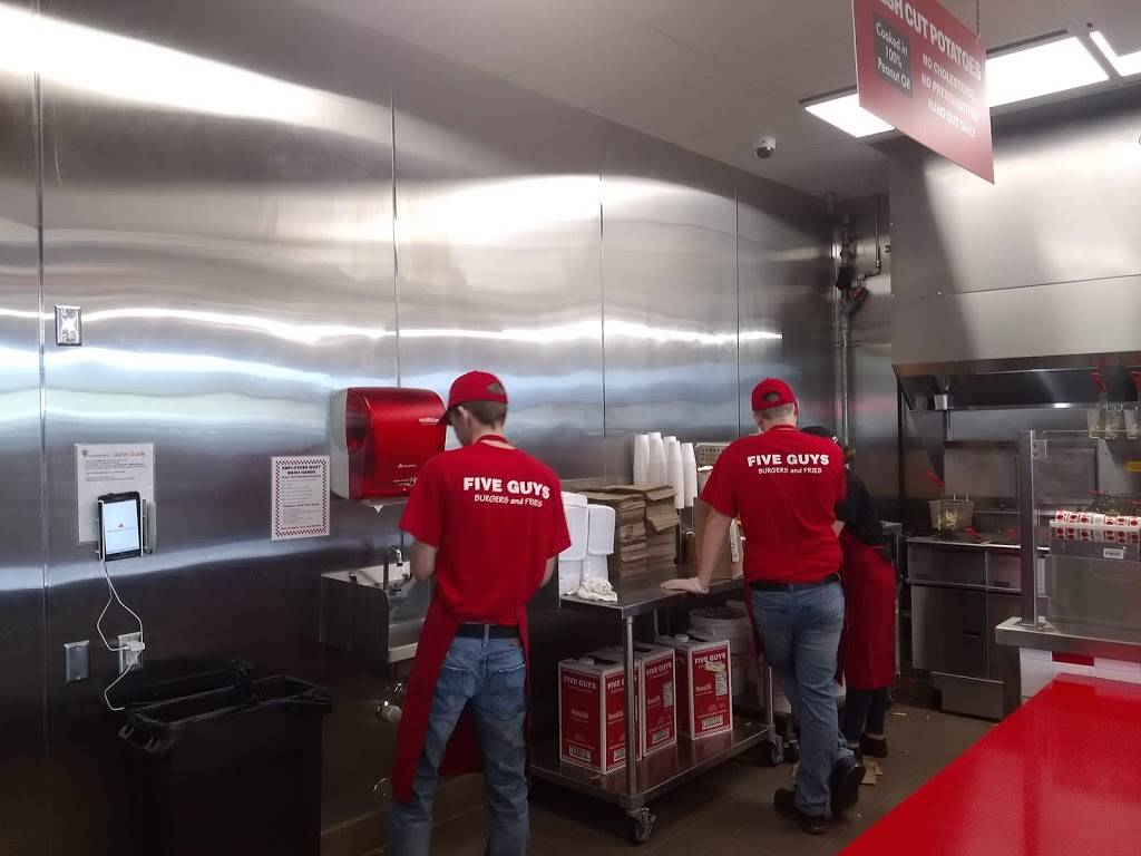 Five Guys | restaurant | 1600 N Hancock Rd, Clermont, FL 34711, USA | 3524329473 OR +1 352-432-9473