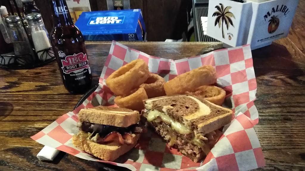 Comeback Inn | restaurant | 1451 S Milford Rd, Highland, MI 48357, USA | 2488875900 OR +1 248-887-5900