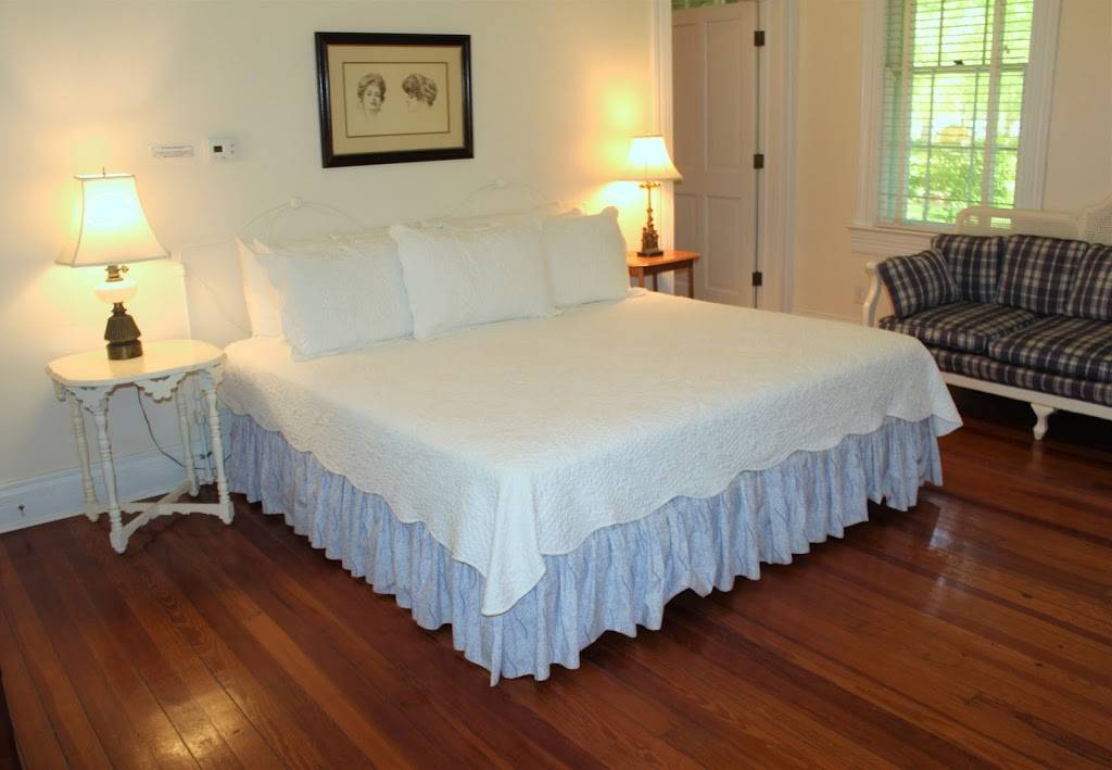 The Antlers Inn | cafe | 1001 King Ct, Kingsland, TX 78639, USA | 3253884411 OR +1 325-388-4411