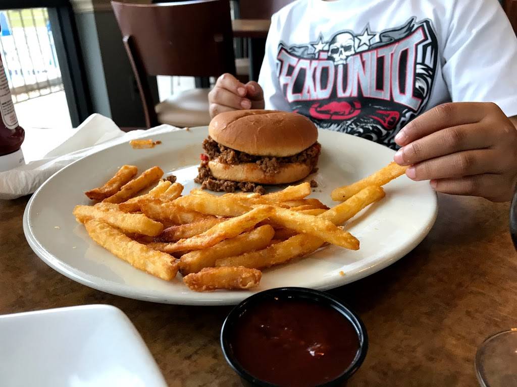 19th Hole | restaurant | Orlando, FL 32822, USA | 4073801882 OR +1 407-380-1882