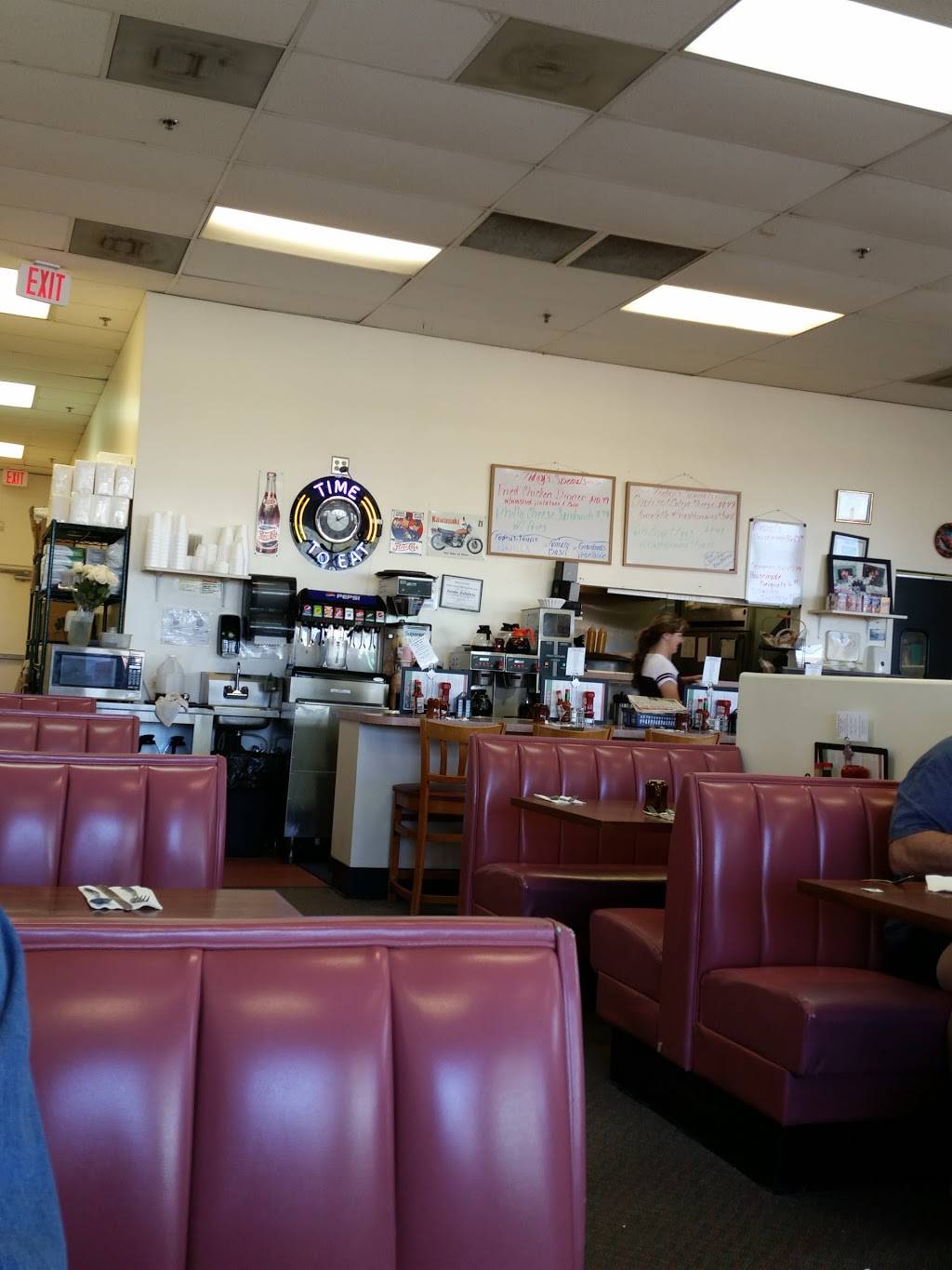 Jerry Bobs Family Restaurant | restaurant | 8300 N Thornydale Rd #100, Tucson, AZ 85741, USA | 5205797177 OR +1 520-579-7177