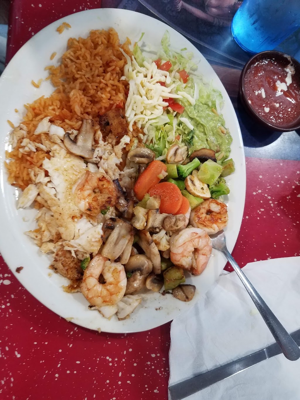 Ixtapa mexican grill & cantina | restaurant | 410 US-54, Camdenton, MO 65020, USA | 5738732262 OR +1 573-873-2262