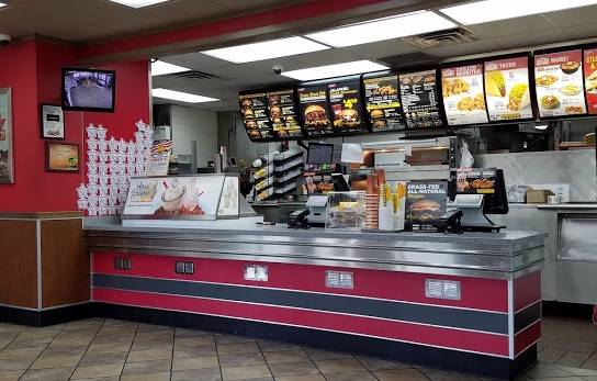 Hardees | restaurant | 334 W Main St, Sevierville, TN 37862, USA | 8654530787 OR +1 865-453-0787