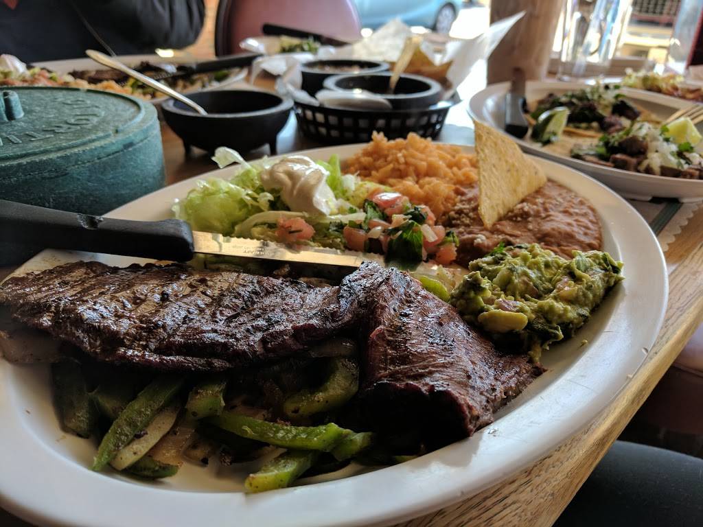 La Parrilla | restaurant | 4661 Old Tavern Rd, Lisle, IL 60532, USA | 6307789780 OR +1 630-778-9780
