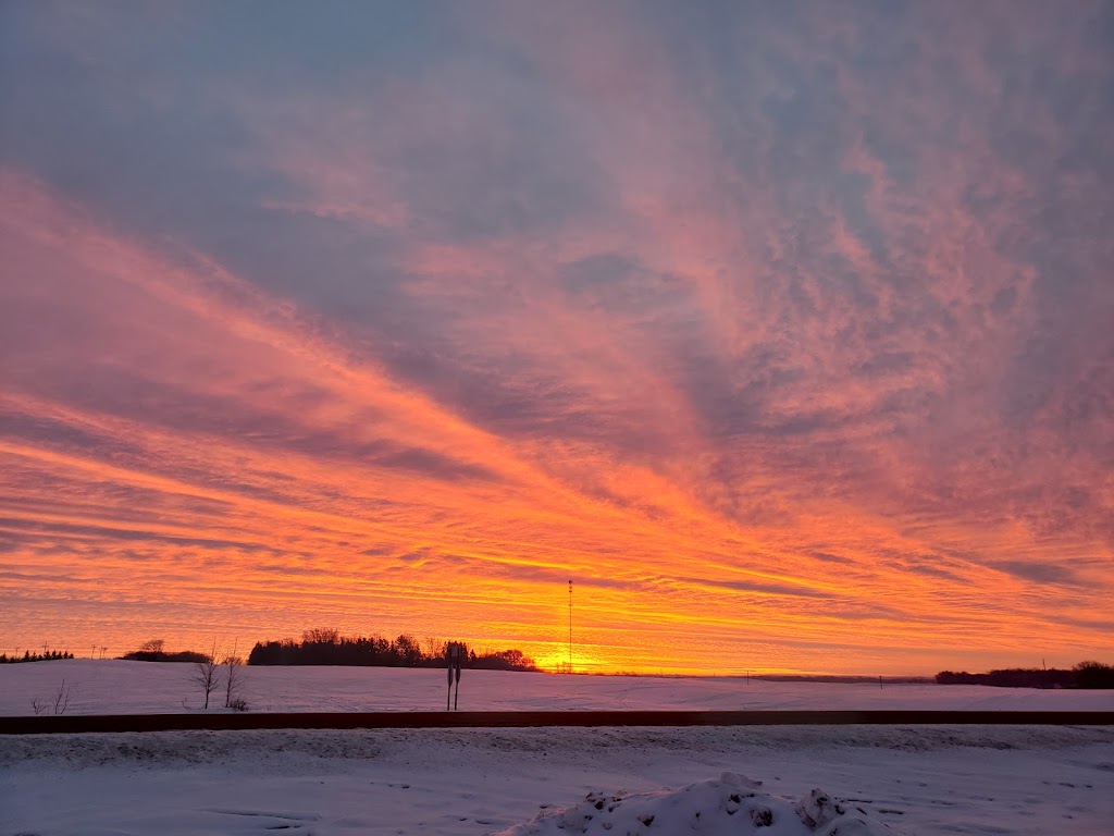 Underwood Quik Stop & Cafe | restaurant | 29346 MN-210, Underwood, MN 56586, USA | 2188266311 OR +1 218-826-6311