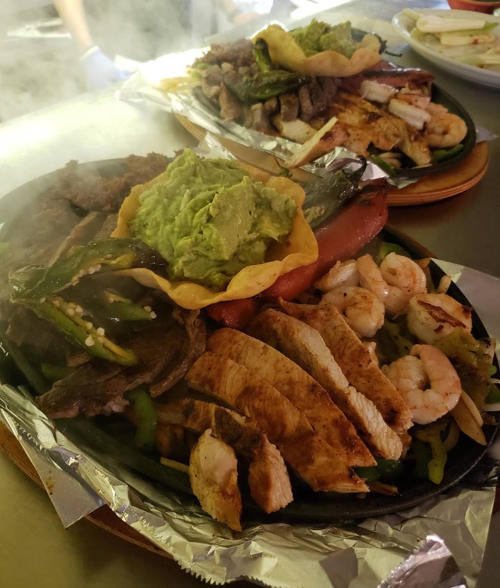 Carmelitas | restaurant | 351 S Main St, Gravois Mills, MO 65037, USA | 5732074390 OR +1 573-207-4390