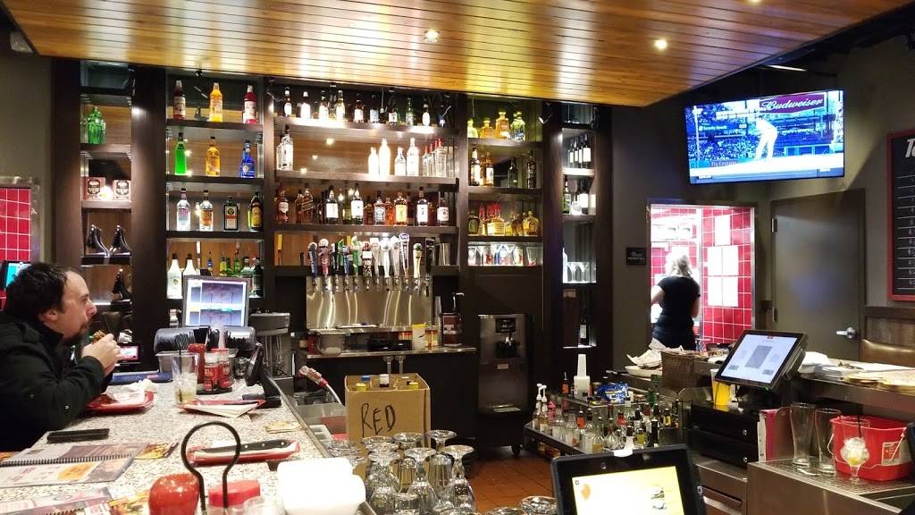 Red Robin Gourmet Burgers and Brews | restaurant | 5043 Tuttle Crossing Blvd #205, Dublin, OH 43016, USA | 6143569221 OR +1 614-356-9221