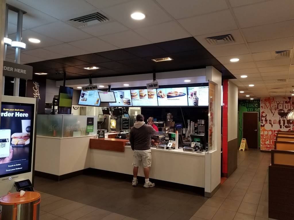 McDonalds | cafe | 358 E University Dr, Mesa, AZ 85201, USA | 4808359012 OR +1 480-835-9012