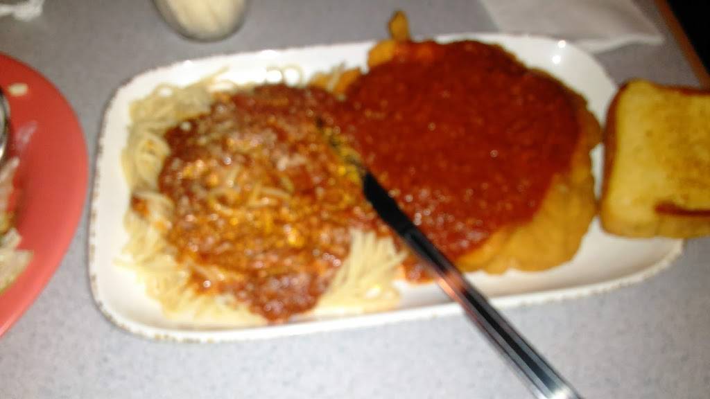 Chix Restaurant | restaurant | 104 S Everett St, Streator, IL 61364, USA | 8156722300 OR +1 815-672-2300