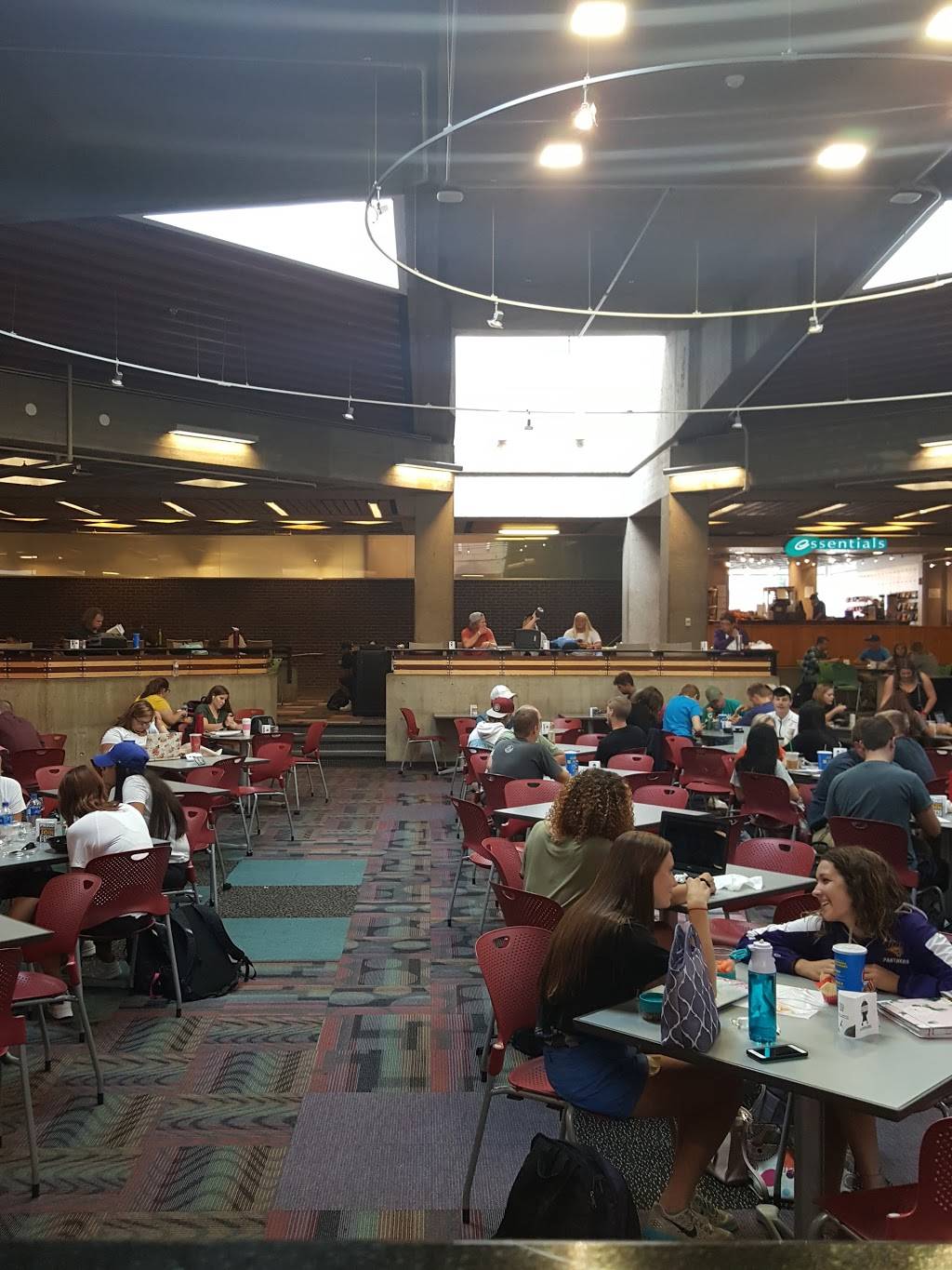 Maucker Union | restaurant | 063 Sabin-Maucker, Cedar Falls, IA 50614, USA | 3192732256 OR +1 319-273-2256