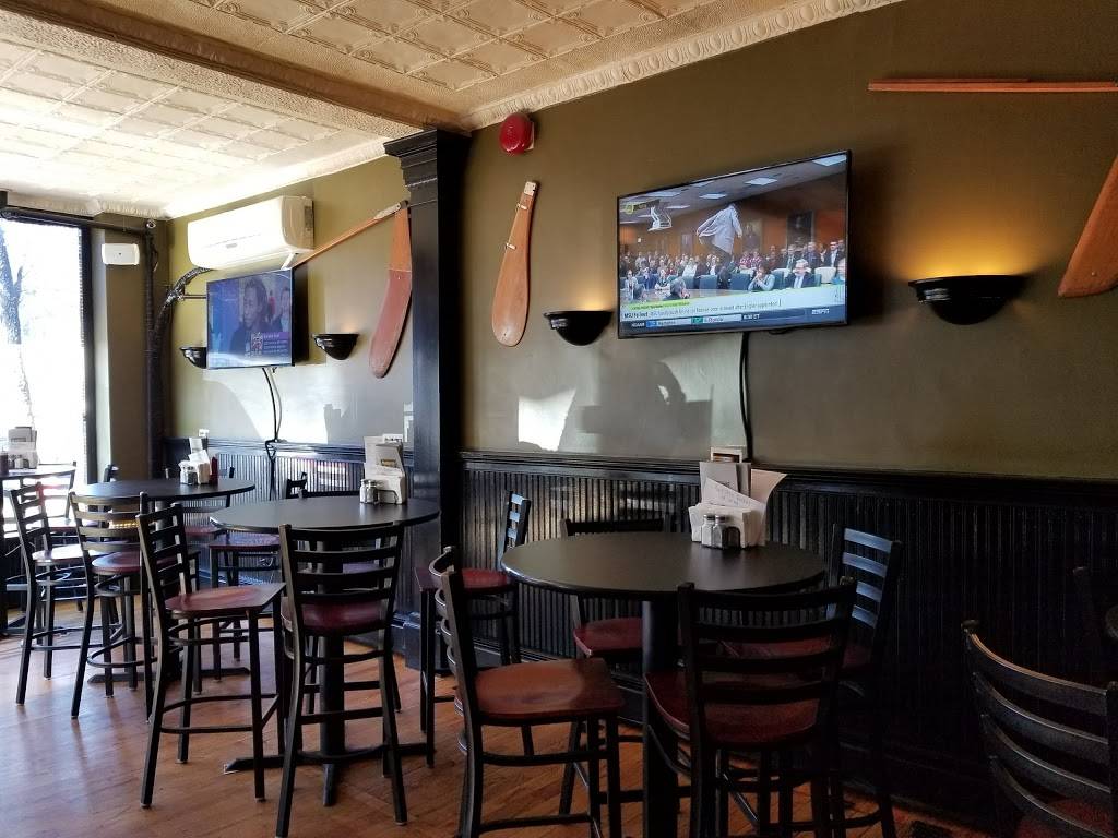 Rudders Public House | restaurant | 70 Wallingford Square, Kittery, ME 03904, USA | 2077032324 OR +1 207-703-2324