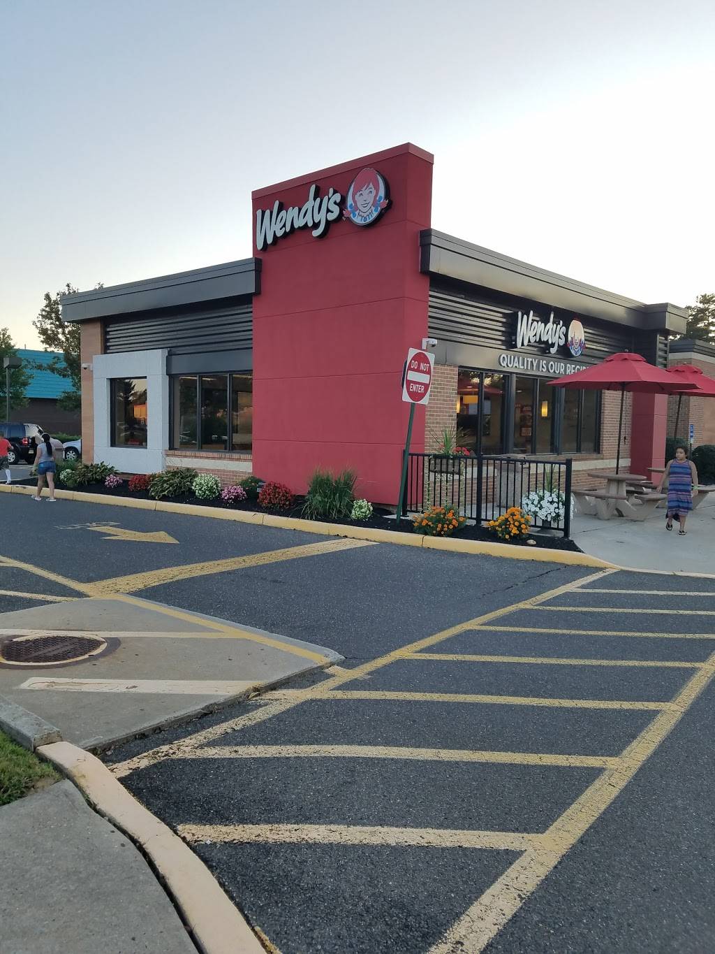 Wendys | restaurant | 69 NJ-73, Voorhees Township, NJ 08043, USA | 8567534042 OR +1 856-753-4042