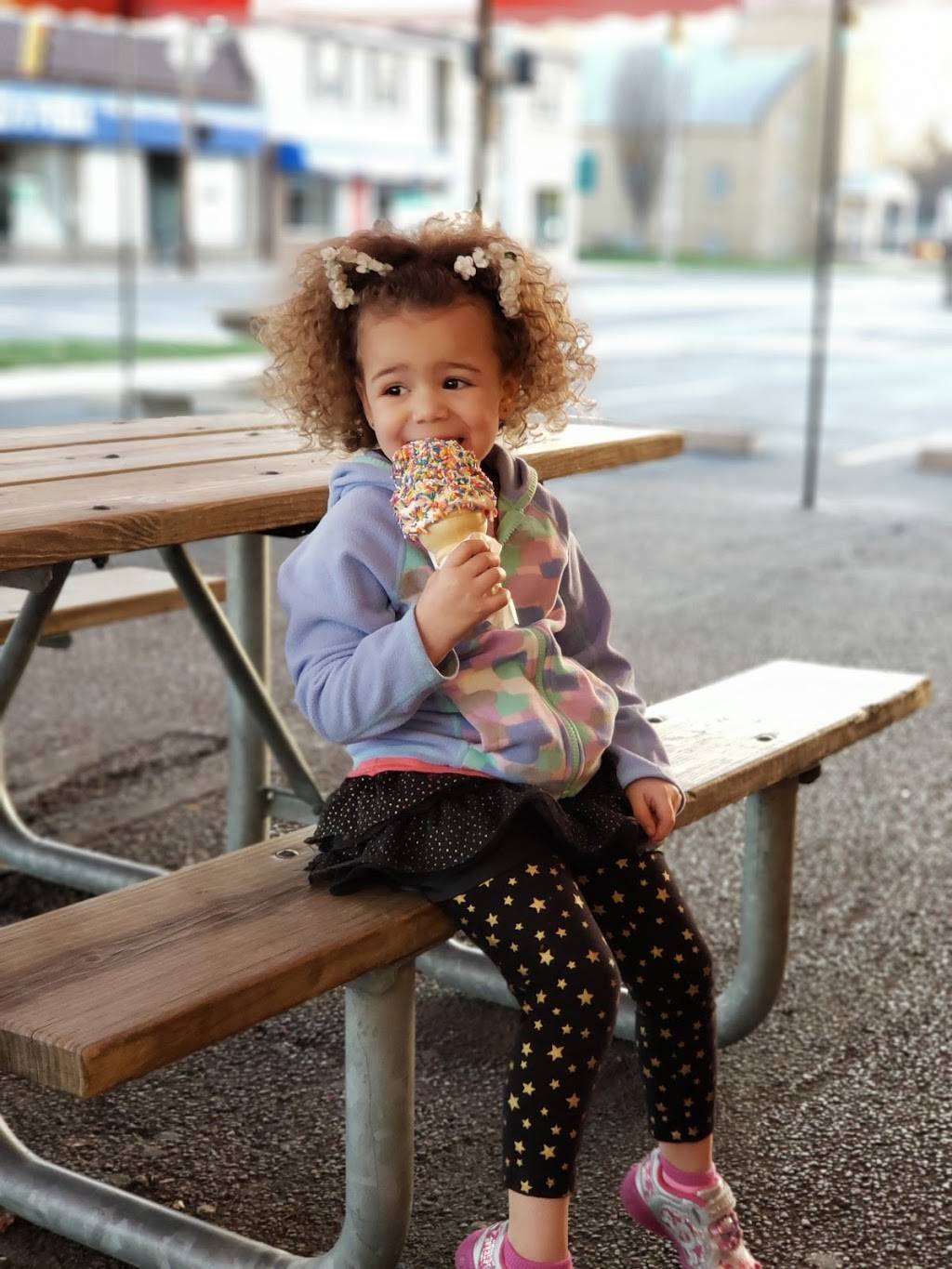 Pa Jollys | restaurant | 2106 W Sylvania Ave, Toledo, OH 43613, USA | 4194723647 OR +1 419-472-3647