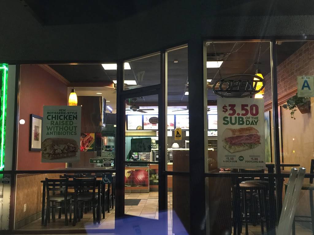 Subway Restaurants | restaurant | 12650 Sherman Way, North Hollywood, CA 91605, USA | 8187647475 OR +1 818-764-7475